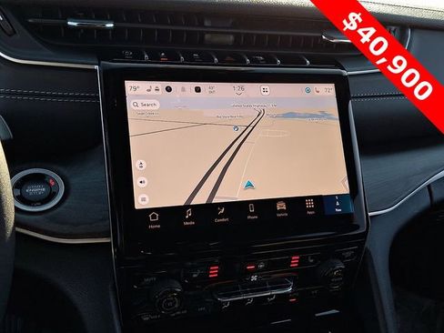 New 2025 Jeep Grand Cherokee Limited w/ Black Appearance Package image 14