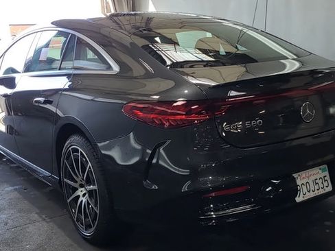 Used 2022 Mercedes-Benz EQS 580 4MATIC Sedan image 2