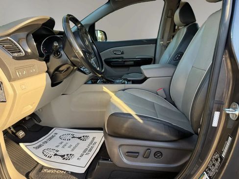 Used 2018 Kia Sedona SX FWD image 15