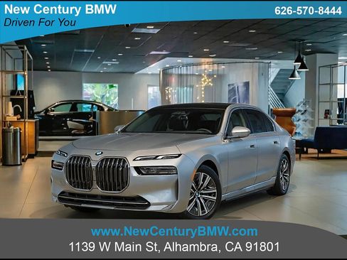 New 2026 BMW i7 M70 RWD image 1
