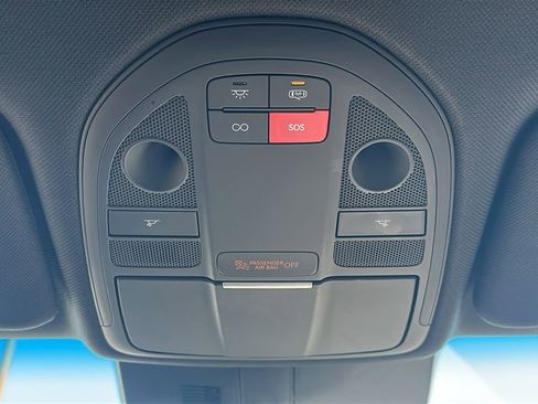 Used 2024 Genesis G70 2.5T image 29