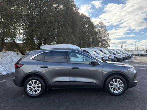 Used 2023 Ford Escape Active image 4