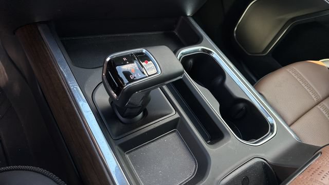 Used 2026 Chevrolet Silverado 1500 High Country AWD/4WD image 30