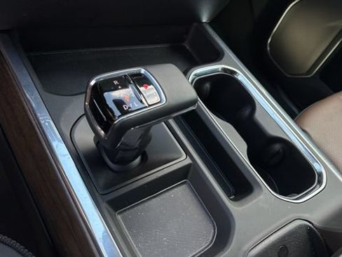 Used 2026 Chevrolet Silverado 1500 High Country AWD/4WD image 30