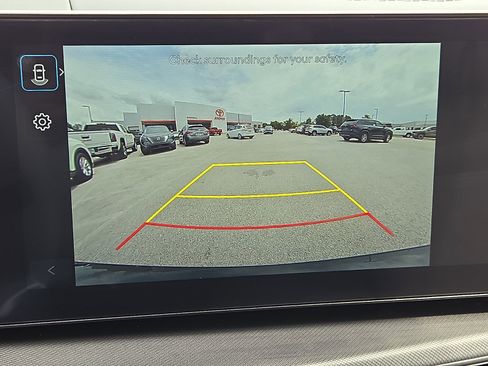 Used 2025 Hyundai Santa Fe SEL FWD image 19