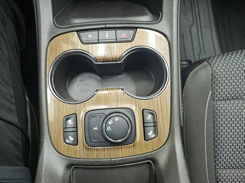 Used 2023 GMC Acadia SLE w/ Driver Convenience Package image 11