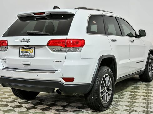 Used 2018 Jeep Grand Cherokee Limited AWD/4WD image 8