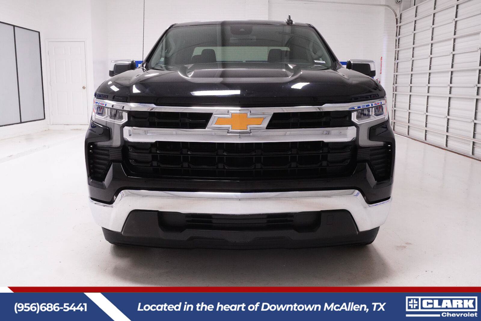 Used 2025 Chevrolet Silverado 1500 LT RWD image 2