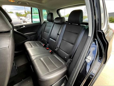 Used 2016 Volkswagen Tiguan SE image 20