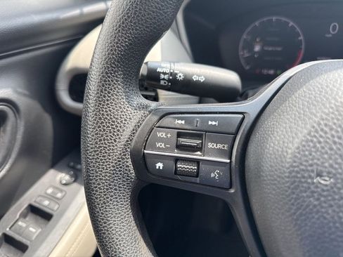 Used 2023 Honda HR-V LX image 13