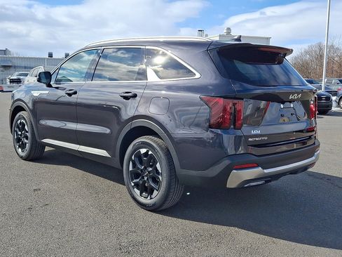 New 2026 Kia Sorento S image 4