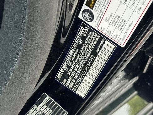 Certified 2024 Mercedes-Benz EQS 580 4MATIC Sedan image 37