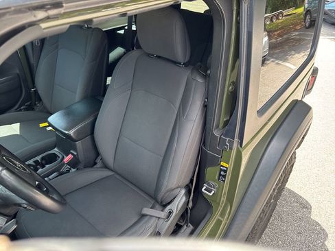 Used 2022 Jeep Wrangler Sport AWD/4WD image 5