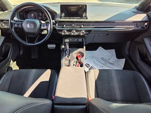 Used 2023 Honda Civic Sport image 8