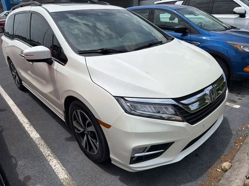 Used 2018 Honda Odyssey Elite image 3