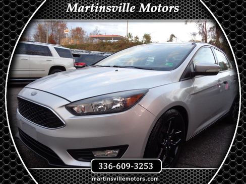 Used 2016 Ford Focus SE w/ Equipment Group 201A image 1