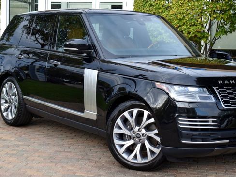 Used 2019 Land Rover Range Rover Autobiography image 3