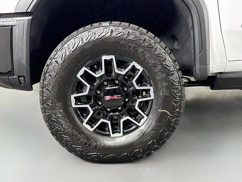 New 2026 GMC Sierra 2500 AT4X AWD/4WD image 32
