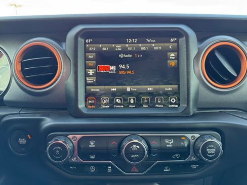 Used 2023 Jeep Gladiator Mojave w/ Trailer Tow Package image 21