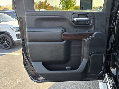 Used 2020 GMC Sierra 2500 SLT w/ SLT Premium Plus Package image 24