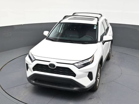 Used 2025 Toyota RAV4 XLE w/ Convenience Package AWD/4WD image 19