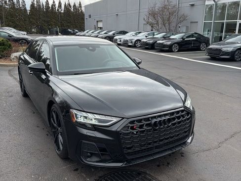 Certified 2022 Audi S8 image 3