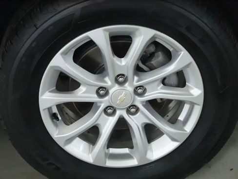 Used 2019 Chevrolet Equinox LS w/ LPO, Floor Liner Package image 15