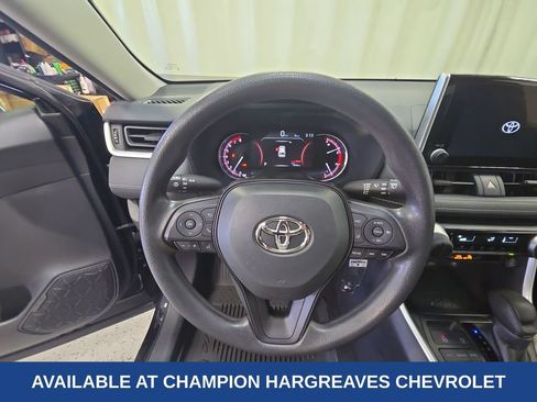 Used 2024 Toyota RAV4 LE AWD/4WD image 14