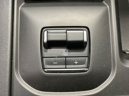 Used 2024 GMC Sierra 3500 Denali w/ Denali Reserve Package AWD/4WD image 31