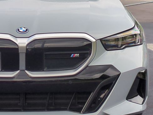 Used 2025 BMW i5 M60 AWD/4WD image 5