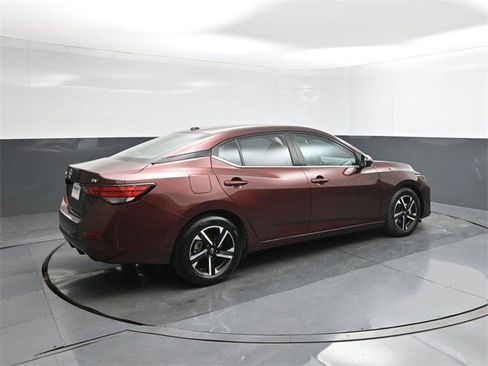 Used 2024 Nissan Sentra SV image 11