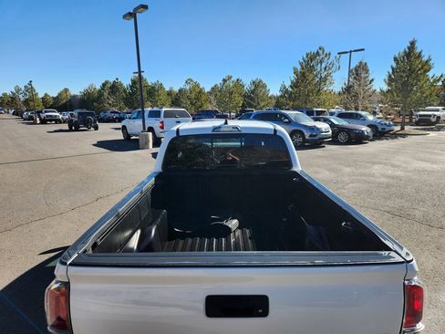 Used 2023 Toyota Tacoma TRD Off-Road image 6