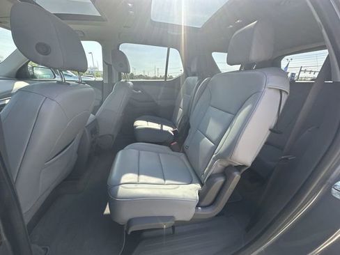 Used 2019 Chevrolet Traverse LT w/ LT Premium Package AWD/4WD image 28