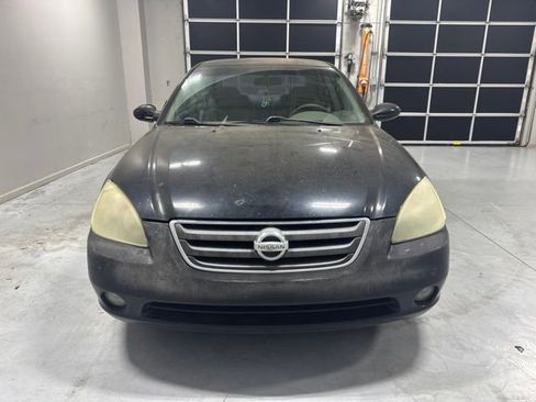 Used 2003 Nissan Altima 3.5 SE FWD image 3