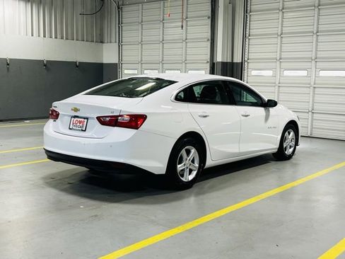 Used 2024 Chevrolet Malibu LT image 17