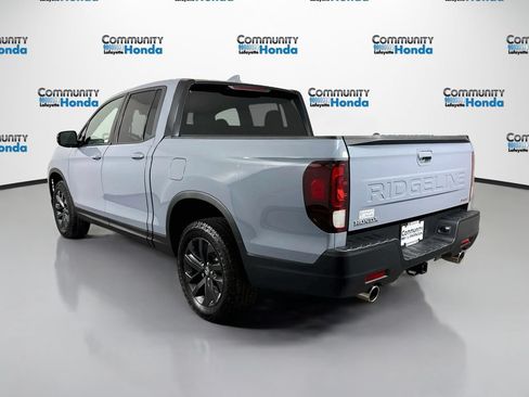 Used 2025 Honda Ridgeline Sport image 7