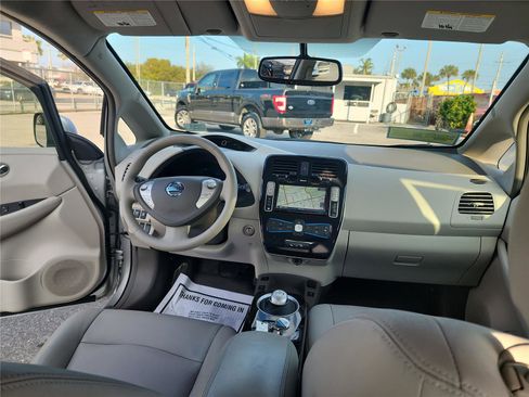 Used 2012 Nissan Leaf SL image 25