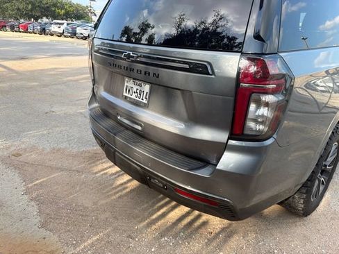Used 2021 Chevrolet Suburban Z71 w/ Z71 Signature Package AWD/4WD image 36