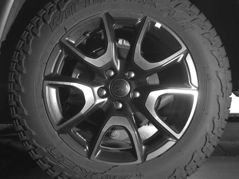 Used 2025 Jeep Compass Trailhawk AWD/4WD image 17