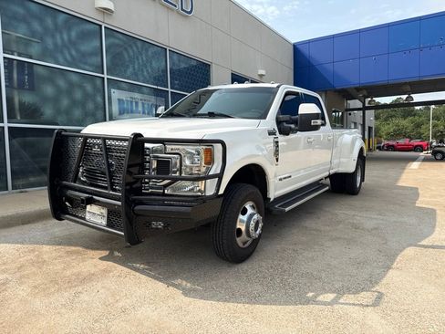 Used 2022 Ford F350 Lariat w/ Lariat Ultimate Package AWD/4WD image 4