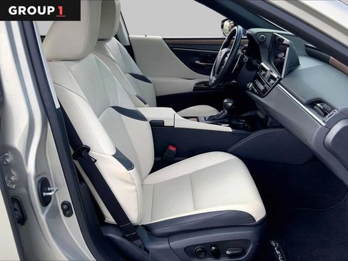 Certified 2024 Lexus ES 350 w/ Premium Package FWD image 9