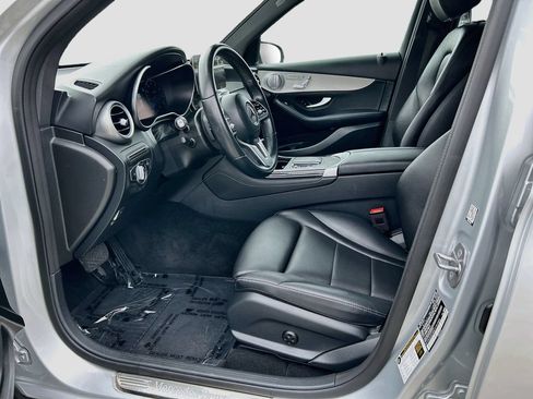 Used 2020 Mercedes-Benz GLC 300 w/ Multimedia Package image 21