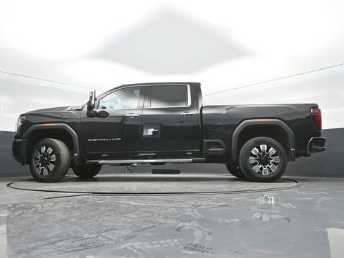Used 2024 GMC Sierra 2500 Denali w/ Technology Package image 40