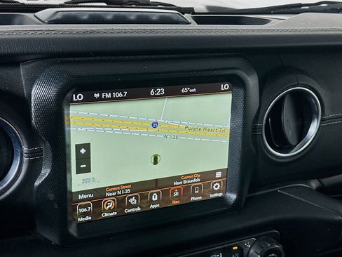 Used 2022 Jeep Wrangler Sahara w/ Cold Weather Group image 21