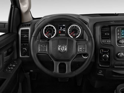 Used 2022 RAM 1500 Express w/ Ceramic Grey Express Package AWD/4WD image 8