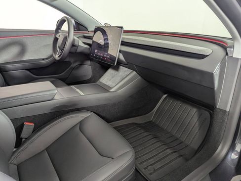 Used 2024 Tesla Model 3 Standard Range image 34