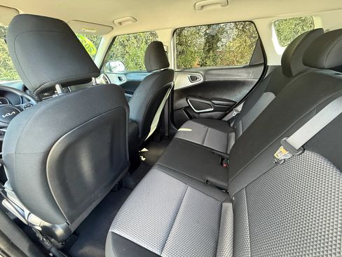 Used 2024 Kia Soul LX w/ Option Group 015 FWD image 42