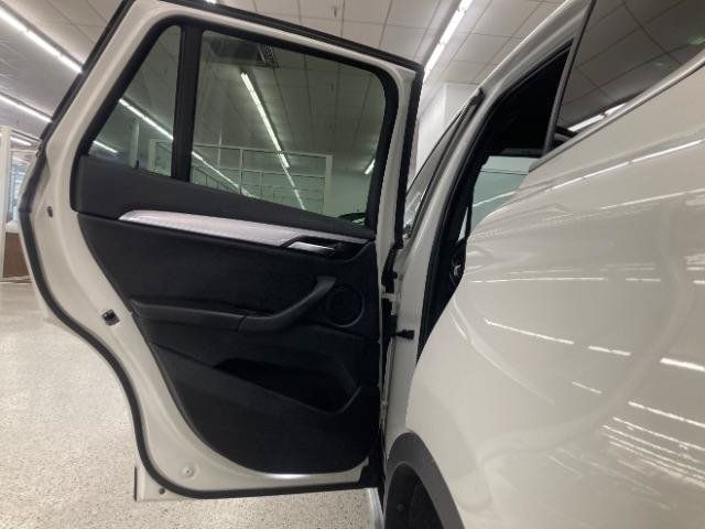 Used 2018 BMW X1 xDrive28i AWD/4WD image 34