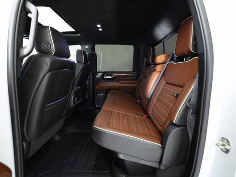 Used 2024 GMC Sierra 2500 Denali Ultimate image 15