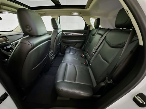 Used 2018 Cadillac XT5 Luxury w/ Driver Awareness Package FWD image 28